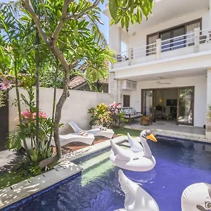 Amalia Swan Haven Seminyak (Bali)